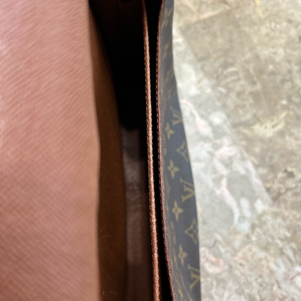 Elegant Brown and Tan Cartouchiere Crossbody Bag - Picture 15 of 17